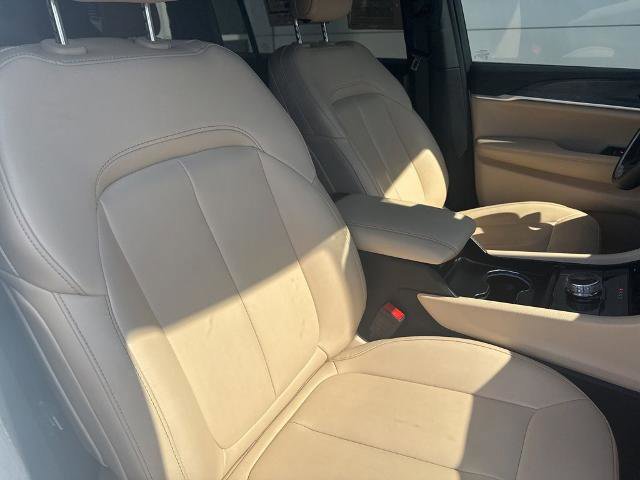 Used 2024 Jeep Grand Cherokee L Limited w/ Trailer Tow Package image 35