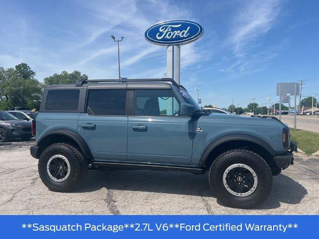 Certified 2022 Ford Bronco Outer Banks w/ Sasquatch Package AWD/4WD image 2