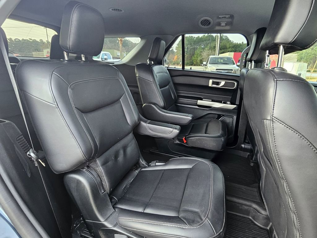 Certified 2023 Ford Explorer XLT w/ Equipment Group 202A image 9