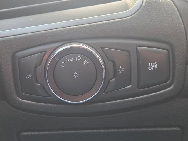 Certified 2019 Ford Edge SE FWD image 28