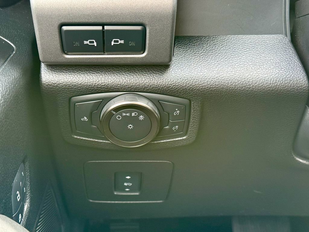 Certified 2018 Ford F150 Raptor w/ Equipment Group 802A Luxury image 26