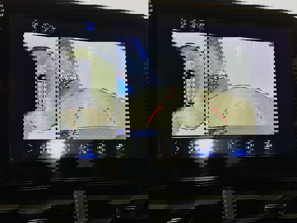 Used 2025 Chevrolet Equinox RS w/ Safety and Technology Package image 28