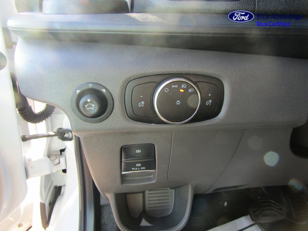 Certified 2026 Ford Transit 250 148 Medium Roof w/ Load Area Protection Package RWD image 31