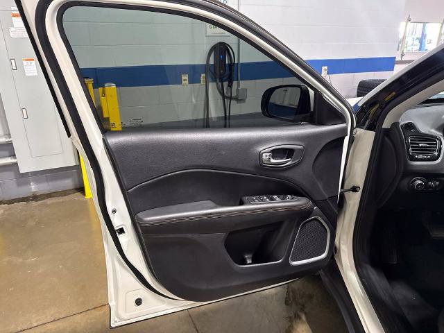 Used 2018 Jeep Compass Limited AWD/4WD image 30