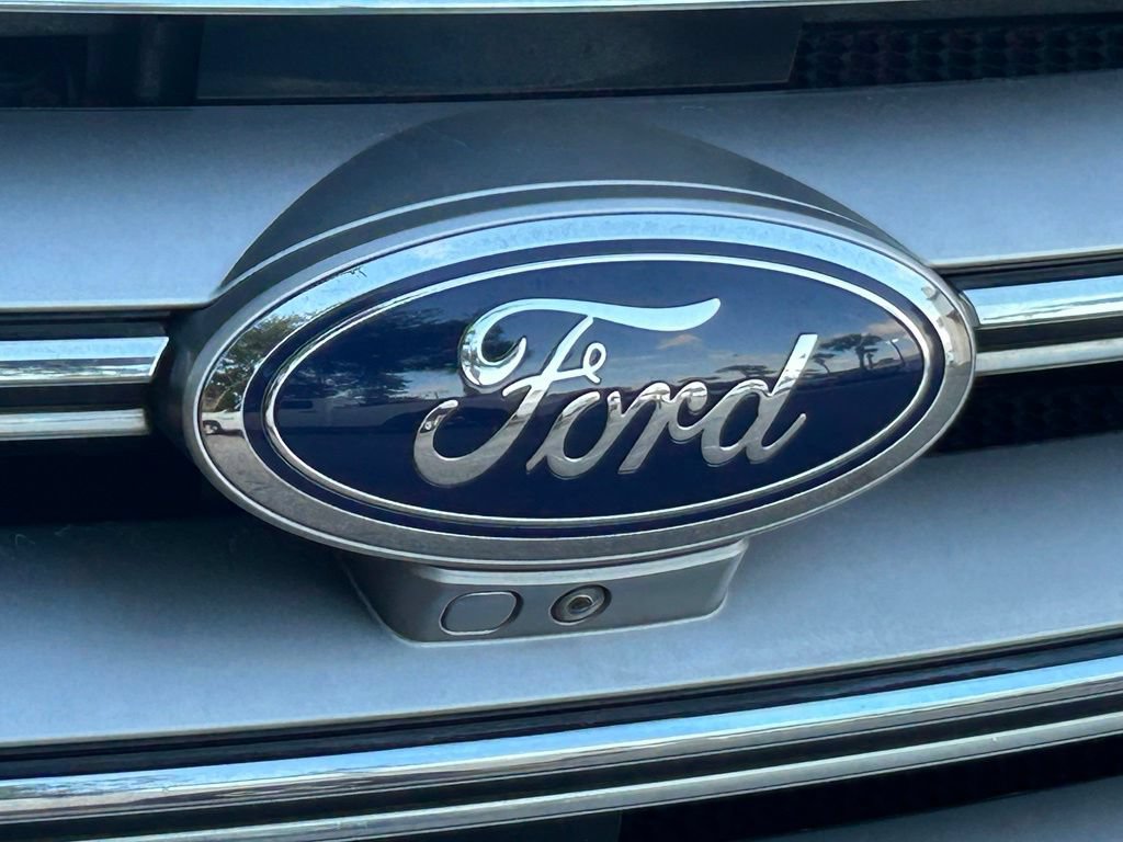 Certified 2018 Ford Edge Titanium w/ Equipment Group 302A AWD/4WD image 20