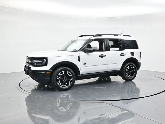 Certified 2023 Ford Bronco Sport Outer Banks w/ Tech Package image 5