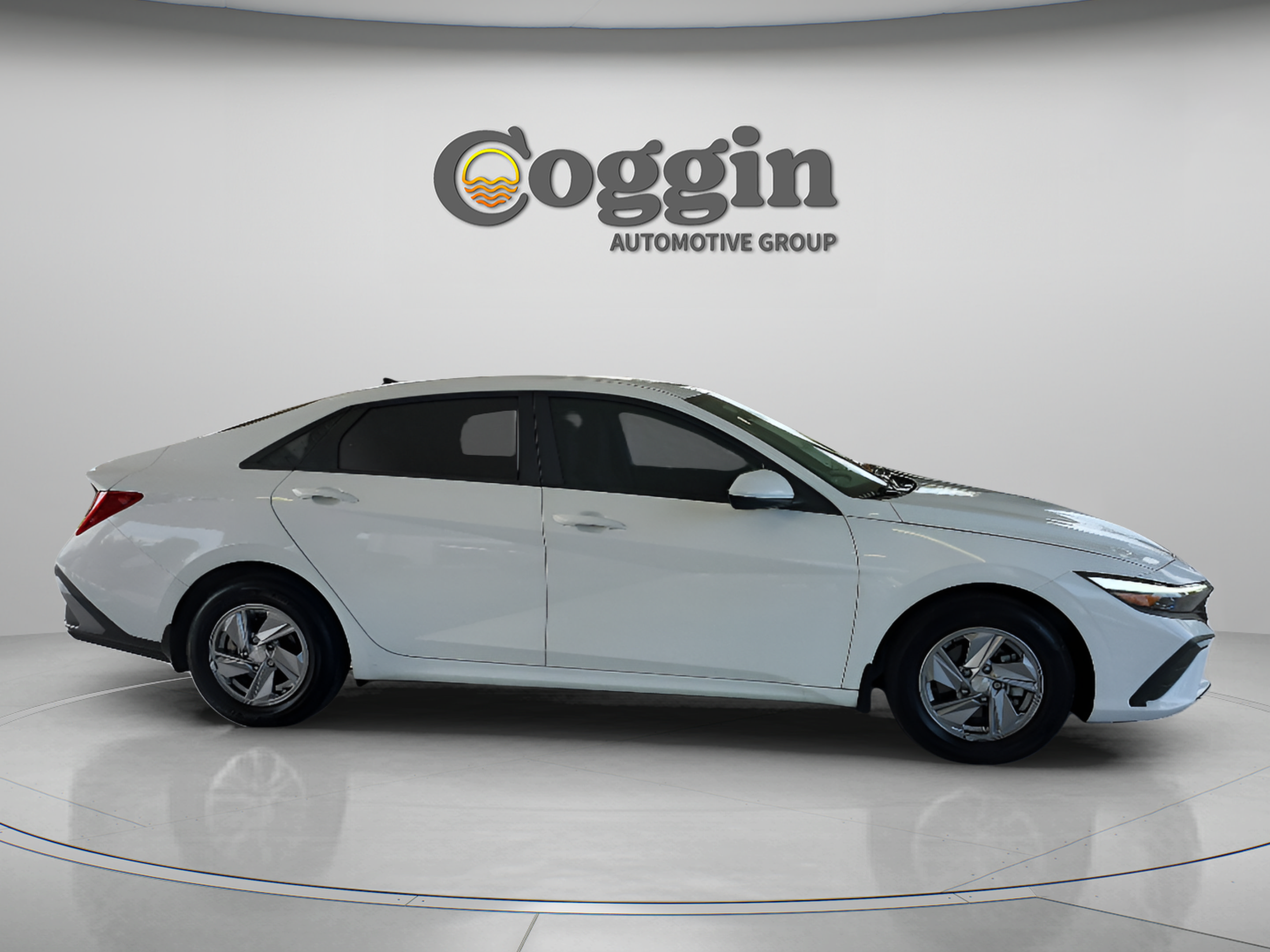 Used 2025 Hyundai Elantra SE FWD image 6
