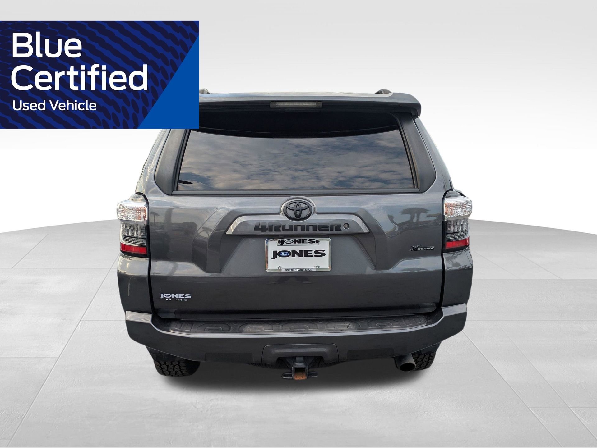 Used 2020 Toyota 4Runner SR5 AWD/4WD image 7