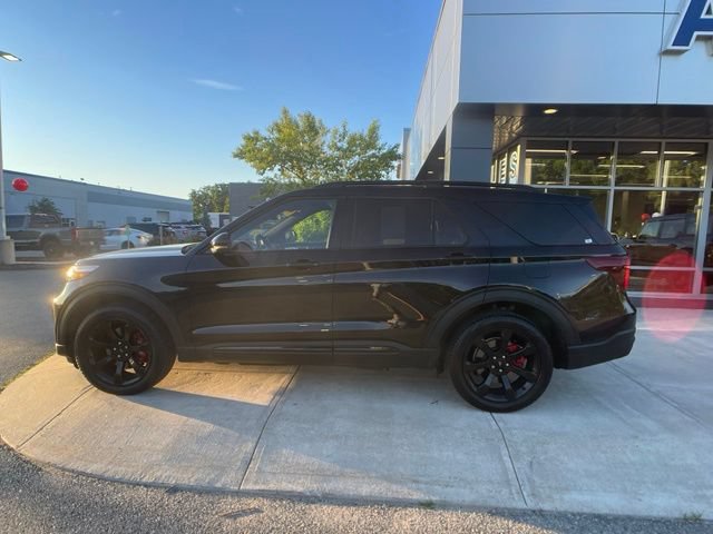 Certified 2023 Ford Explorer ST w/ Equipment Group 401A AWD/4WD image 5