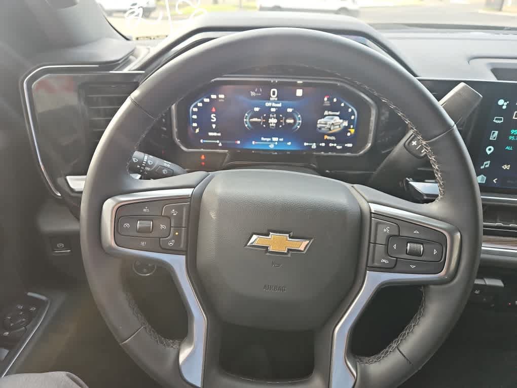 Used 2026 Chevrolet Silverado 1500 LT AWD/4WD image 15