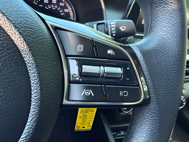 Used 2023 Kia Forte LXS w/ LXS Technology Package FWD image 15
