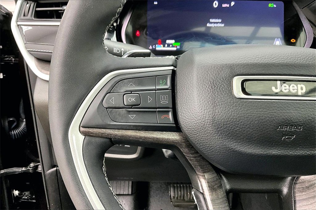 Used 2022 Jeep Grand Cherokee Limited 4xe w/ Luxury Tech Group II image 18