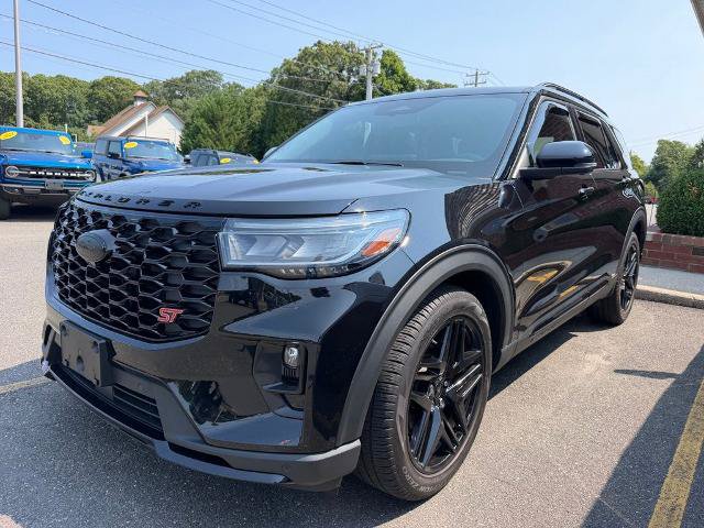 Certified 2025 Ford Explorer ST AWD/4WD image 5