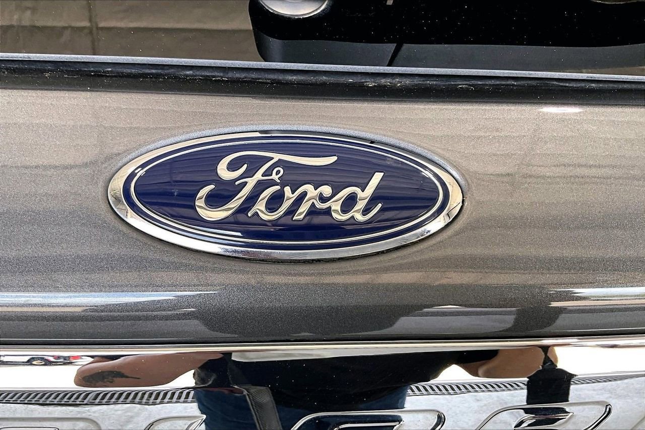 Certified 2023 Ford Explorer XLT w/ Equipment Group 202A image 11