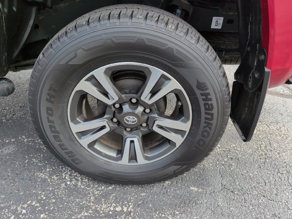 Used 2019 Toyota Tacoma TRD Sport AWD/4WD image 12
