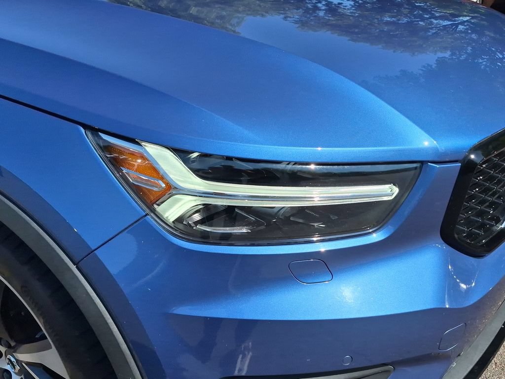 Used 2020 Volvo XC40 T5 R-Design w/ Protection Package Premier AWD/4WD image 15