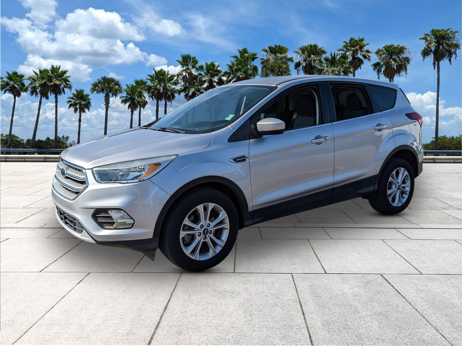 Certified 2019 Ford Escape SE image 4