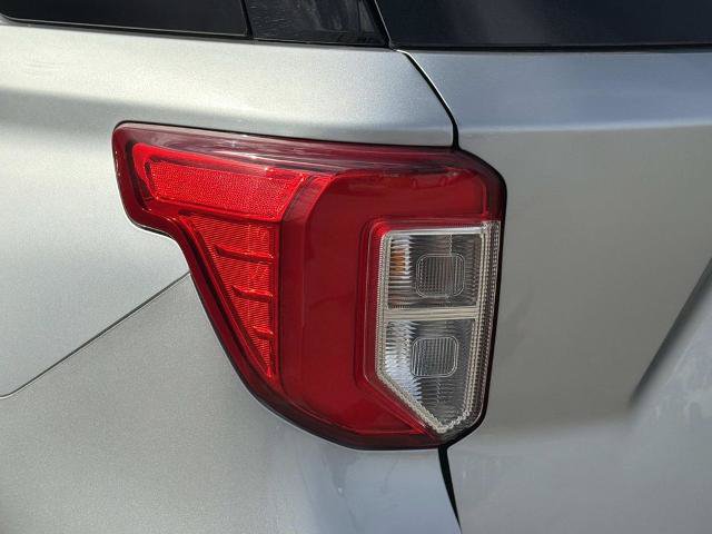 Certified 2023 Ford Explorer XLT RWD image 8