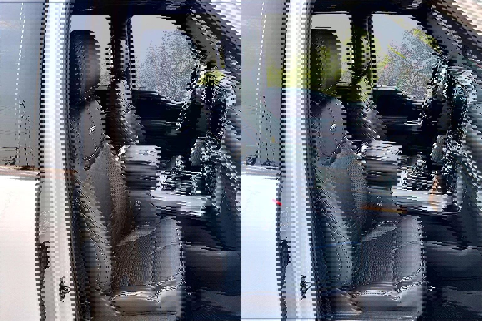 Certified 2025 Ford F150 Platinum w/ Equipment Group 702A High image 7