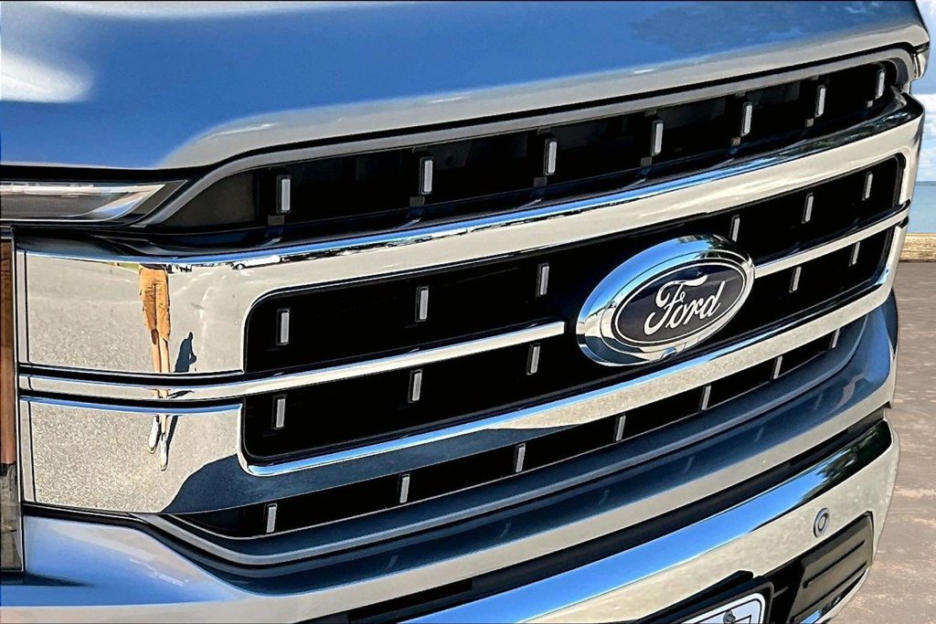 Certified 2022 Ford F150 Lariat w/ Equipment Group 502A High AWD/4WD image 35