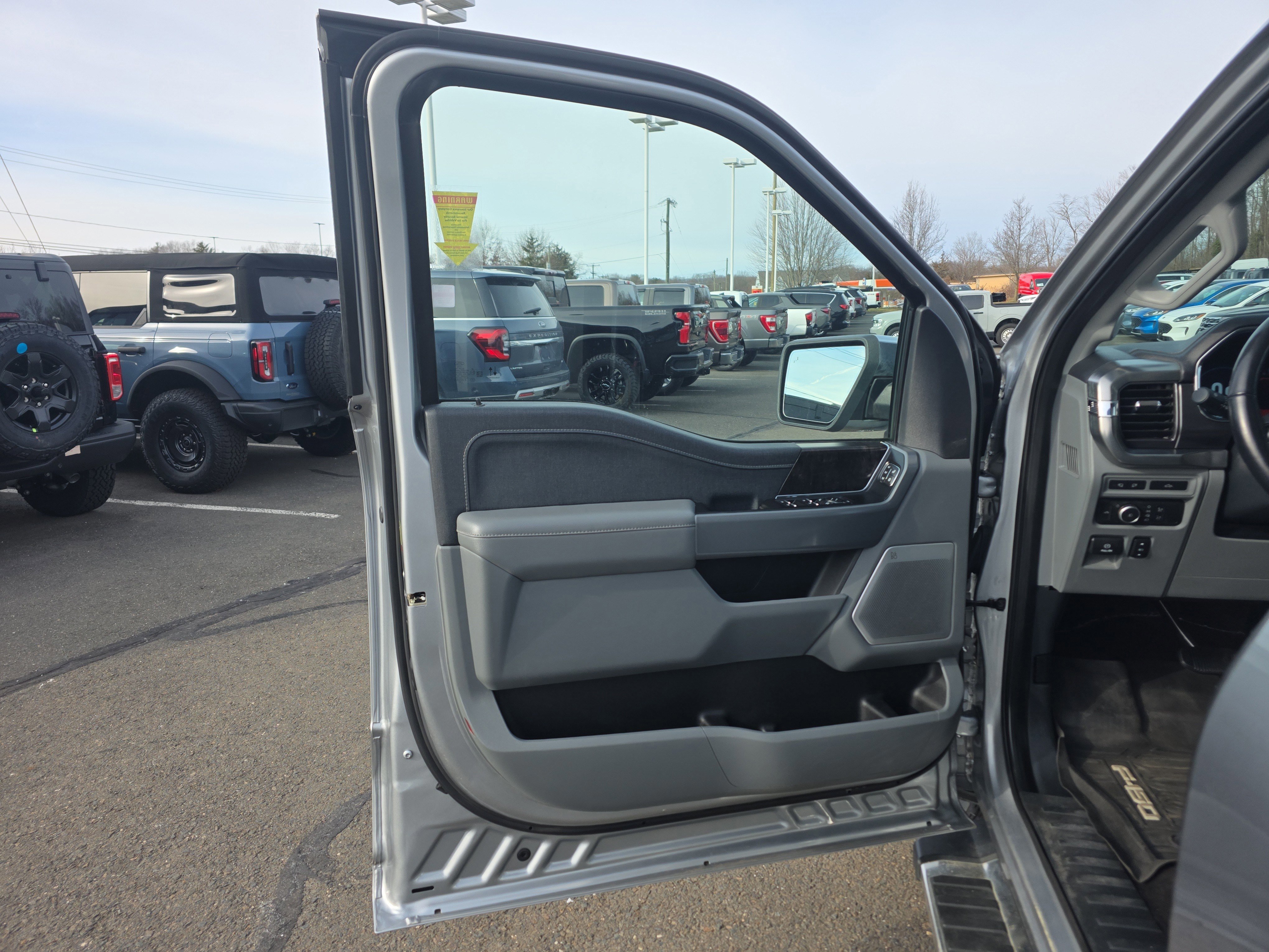 Certified 2022 Ford F150 Lariat w/ Equipment Group 502A High image 28