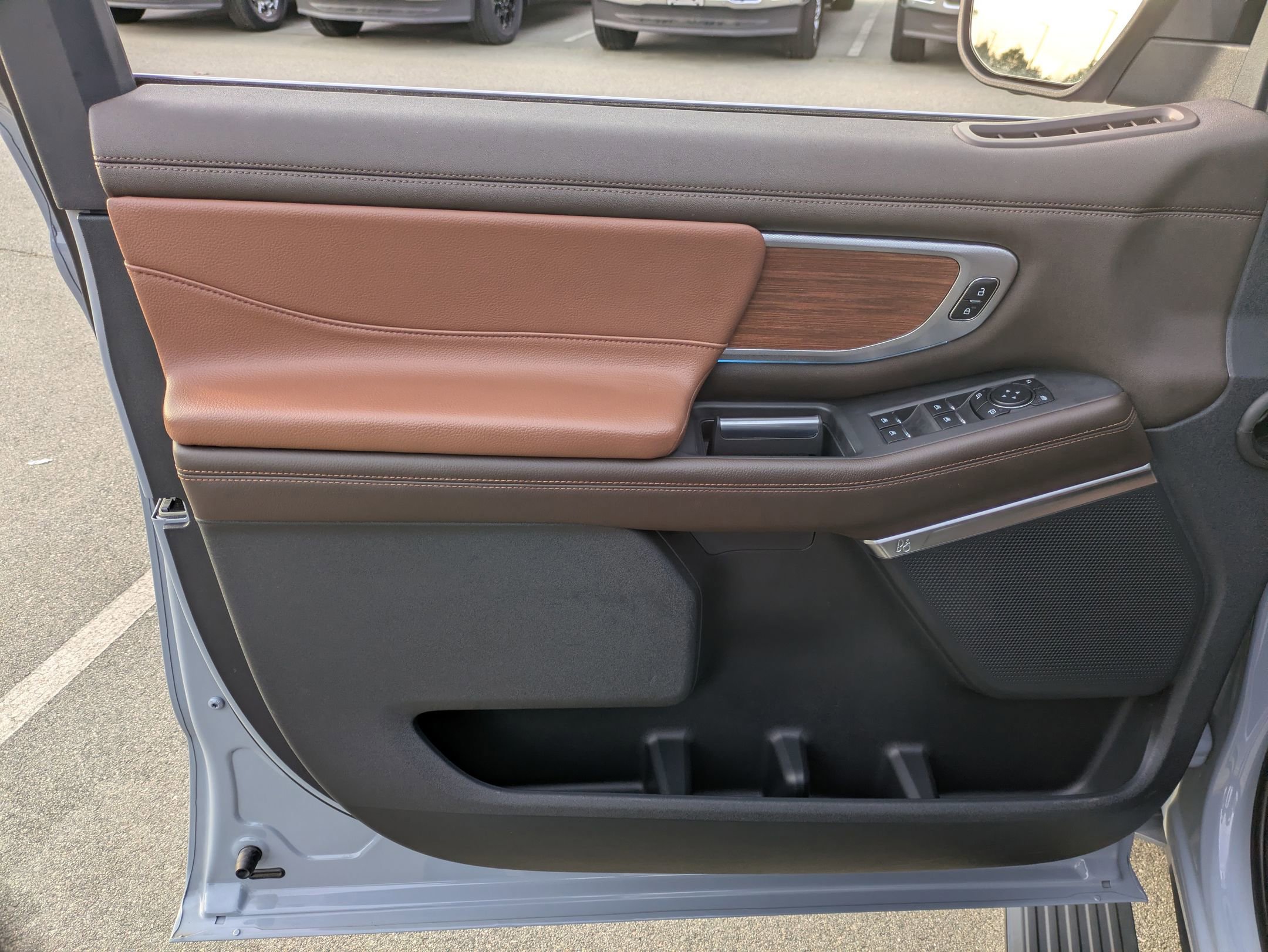 Certified 2025 Ford Expedition King Ranch image 15