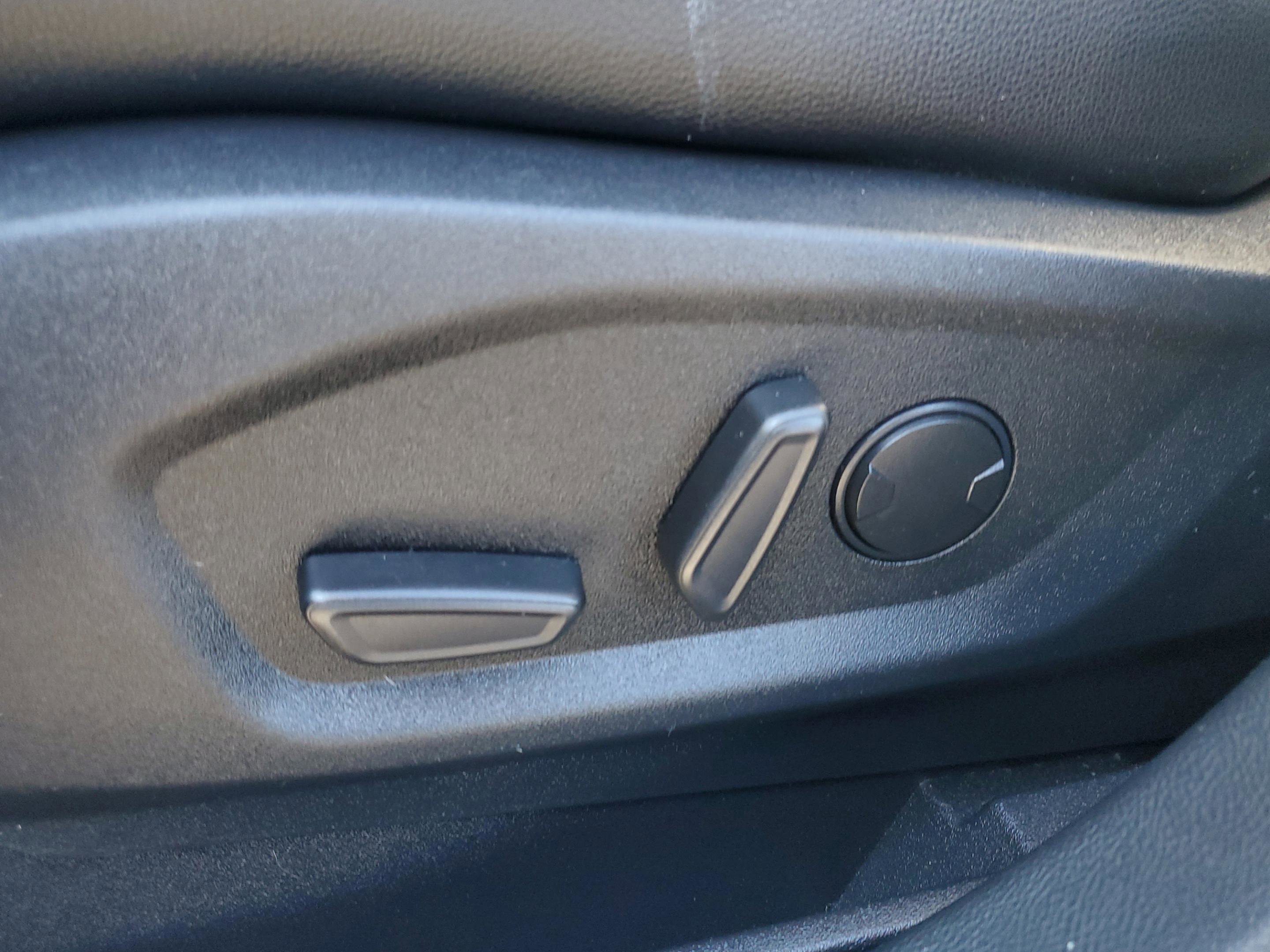 Certified 2024 Ford Edge ST w/ Equipment Group 401A image 25