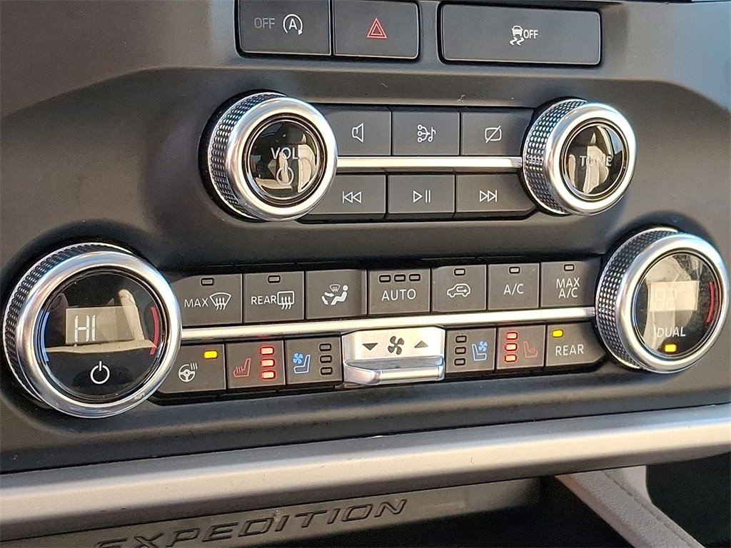 Certified 2023 Ford Expedition Limited image 16