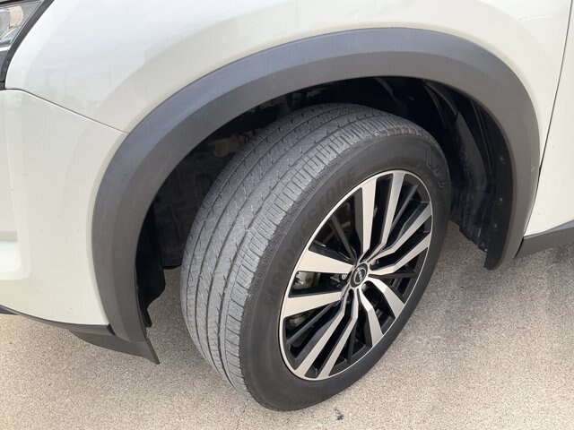 Used 2023 Nissan Pathfinder Platinum w/ Cargo Package AWD/4WD image 27