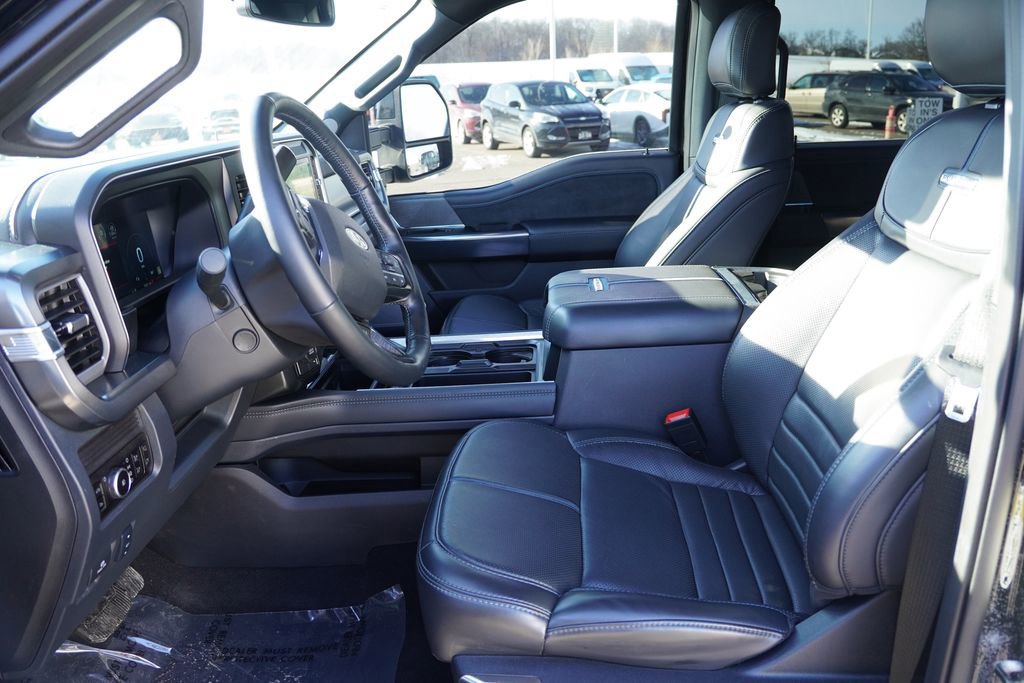 Certified 2025 Ford F450 Platinum w/ FX4 Off-Road Package image 17