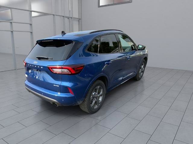 Certified 2023 Ford Escape ST-Line w/ Tech Pack #1 AWD/4WD image 9