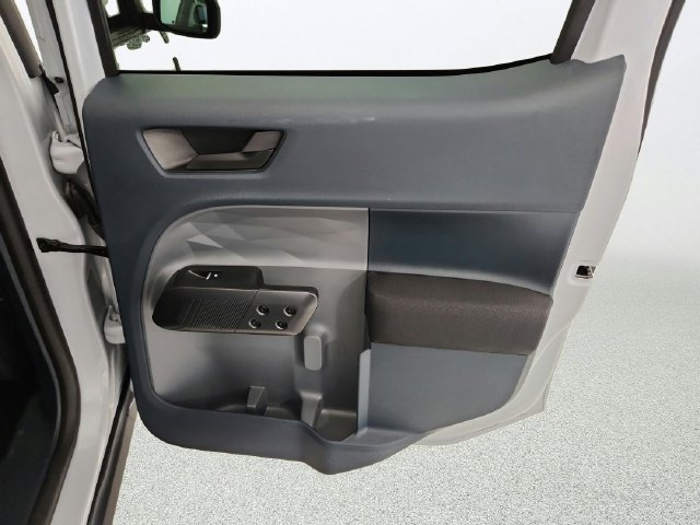 Certified 2025 Ford Maverick XL FWD image 25