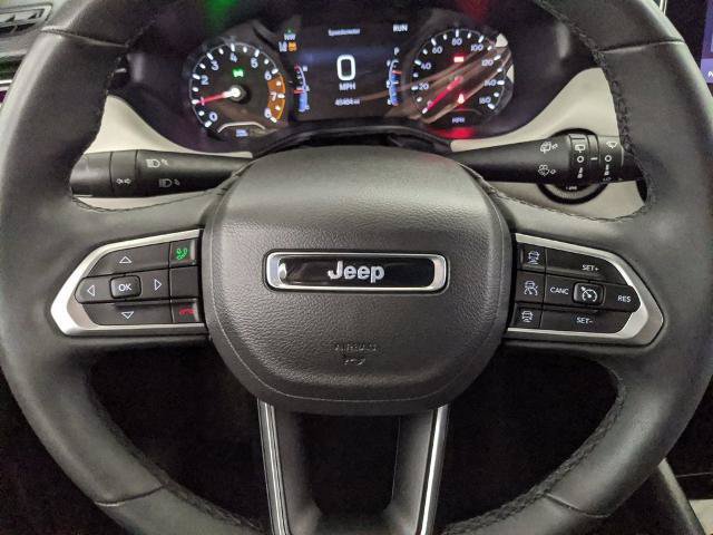 Used 2025 Jeep Compass Limited AWD/4WD image 11