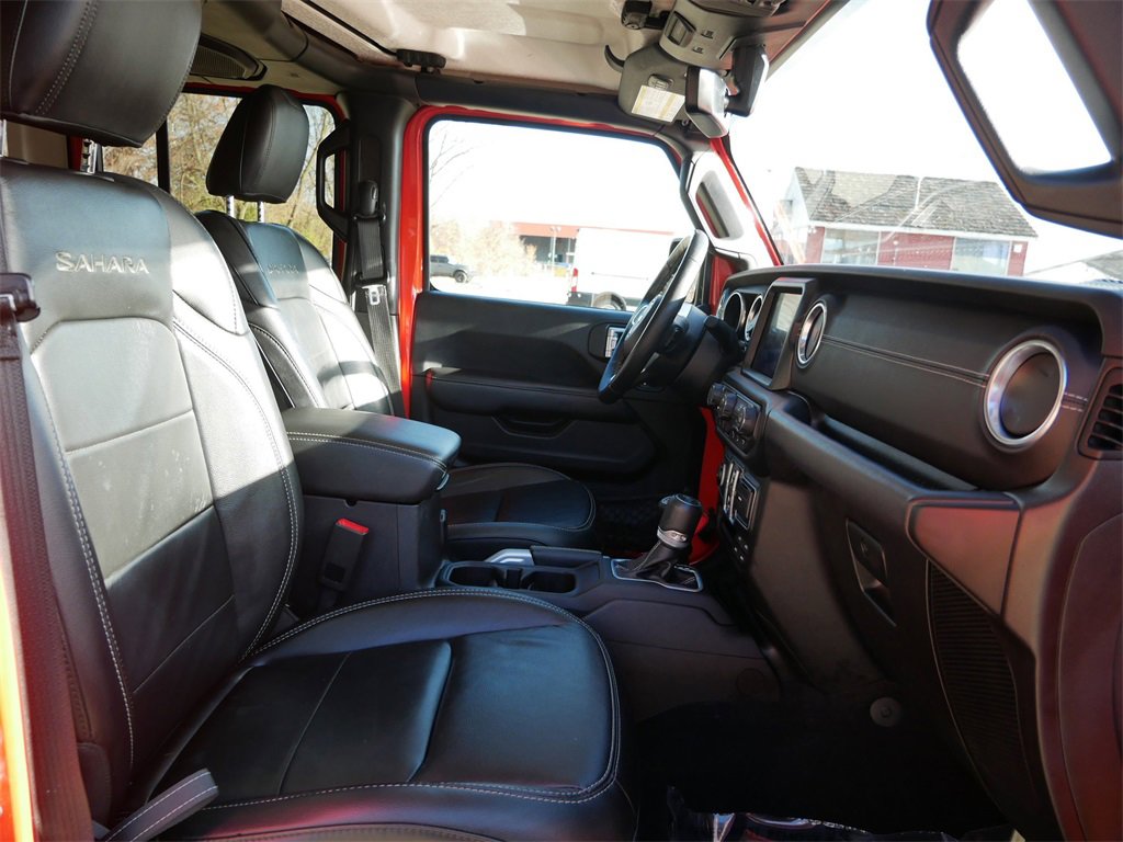 Used 2018 Jeep Wrangler Unlimited Sahara image 8