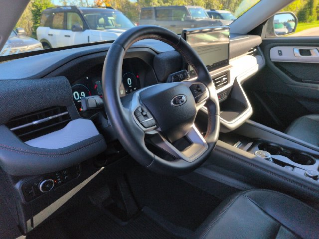 Certified 2025 Ford Explorer Active w/ Active Comfort Package AWD/4WD image 29