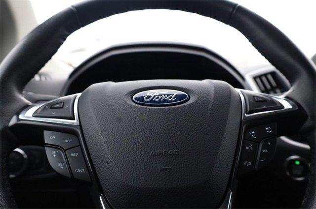 Certified 2024 Ford Edge SEL image 9