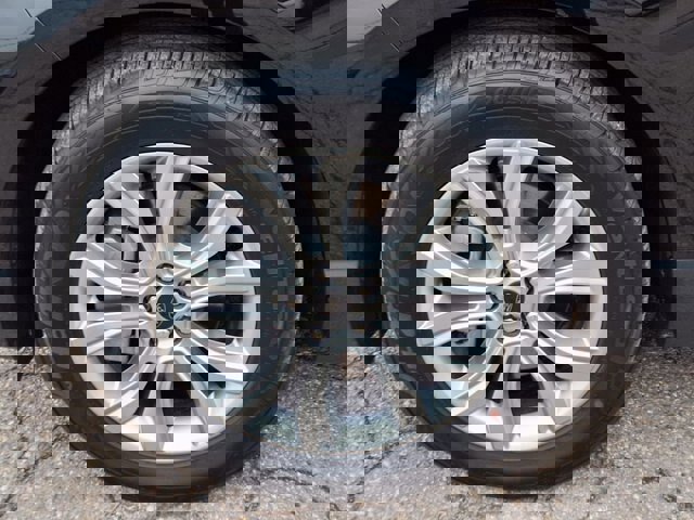 Certified 2024 Ford Edge Titanium w/ Class II Trailer Tow Package image 31