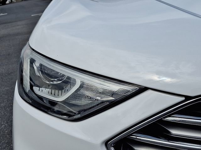 Certified 2019 Ford Edge SEL w/ Equipment Group 201A image 9