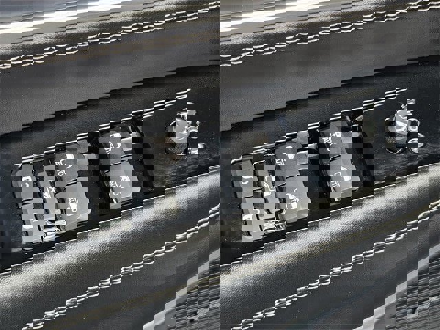 Used 2022 Jeep Wagoneer Series III w/ Rear Seat Video Group 1 image 13