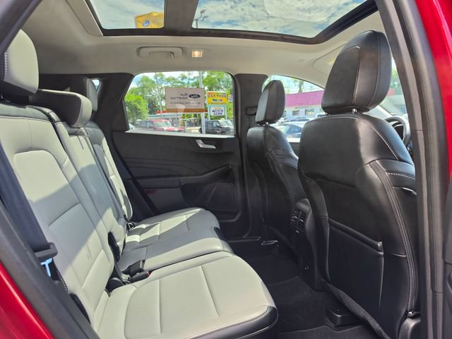Certified 2023 Ford Escape Platinum AWD/4WD image 18