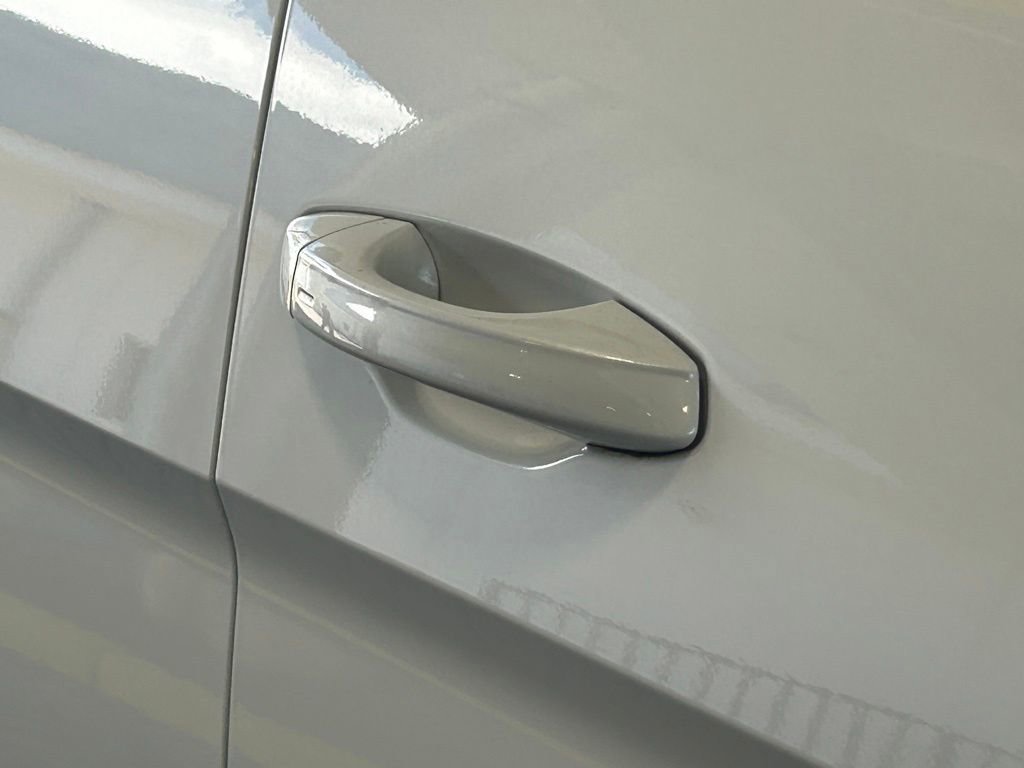 Used 2022 Volkswagen Atlas Cross Sport SEL Premium R-Line image 21