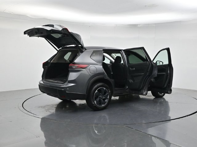 Used 2025 Nissan Rogue SV FWD image 50