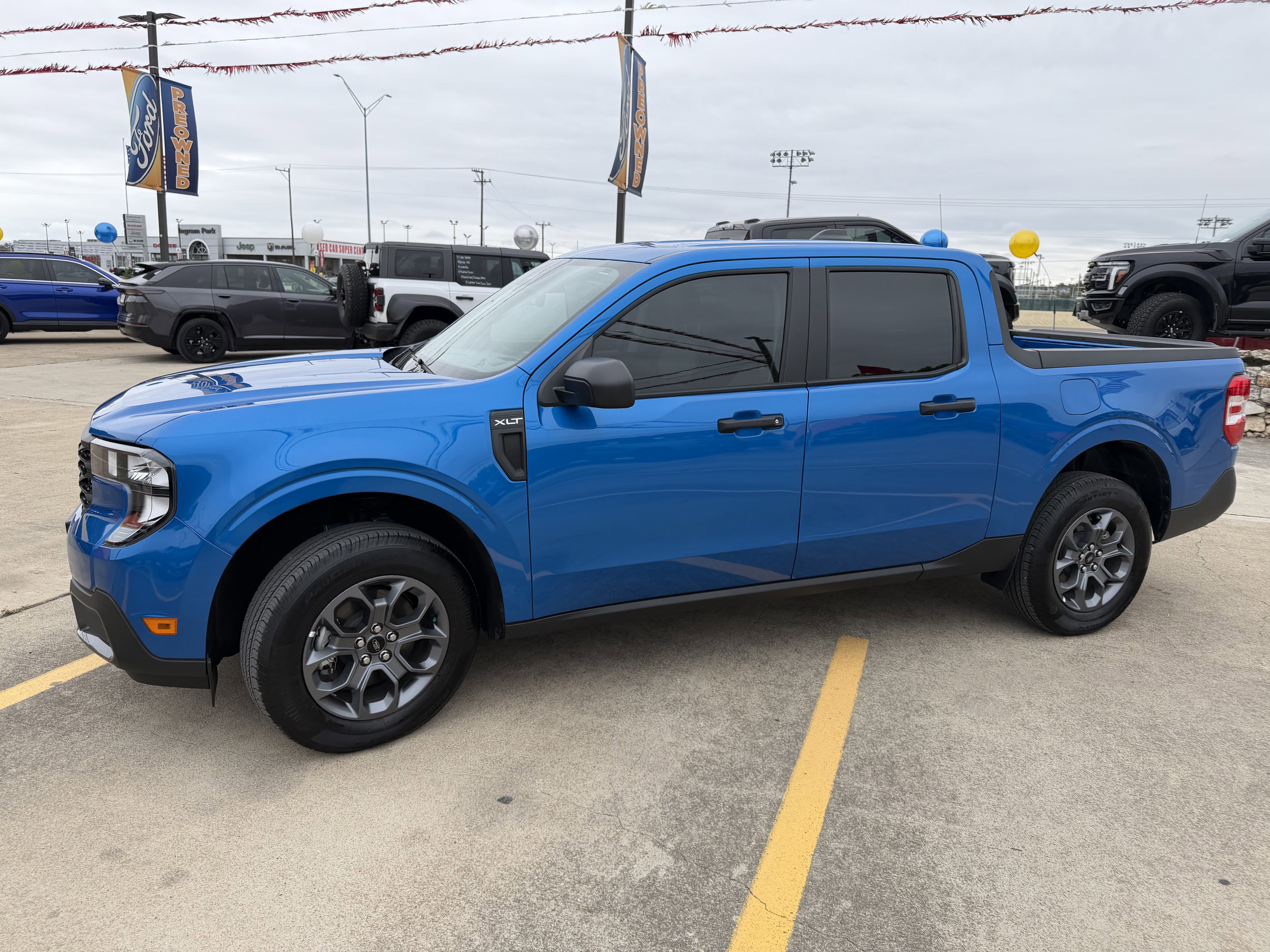 Certified 2025 Ford Maverick XLT w/ Equipment Group 302A AWD/4WD image 8