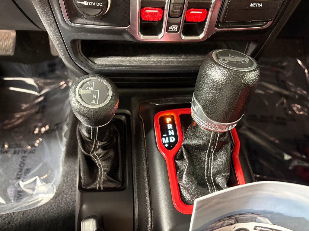 Used 2019 Jeep Wrangler Unlimited Sahara image 20