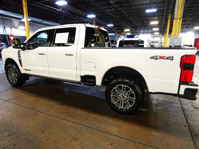 Certified 2025 Ford F350 Platinum w/ Platinum Plus Package AWD/4WD image 4