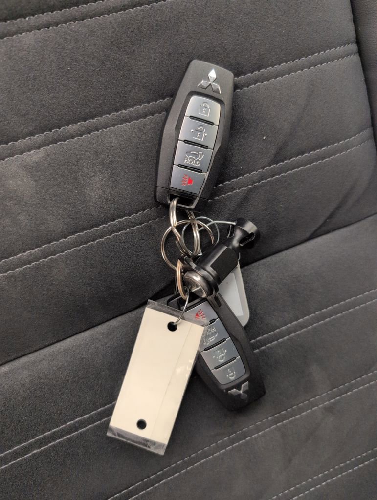 Used 2022 Mitsubishi Outlander SE image 46