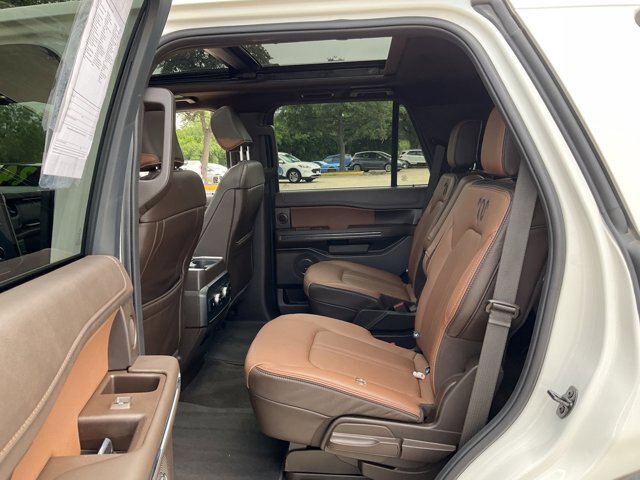 Certified 2024 Ford Expedition King Ranch RWD image 10