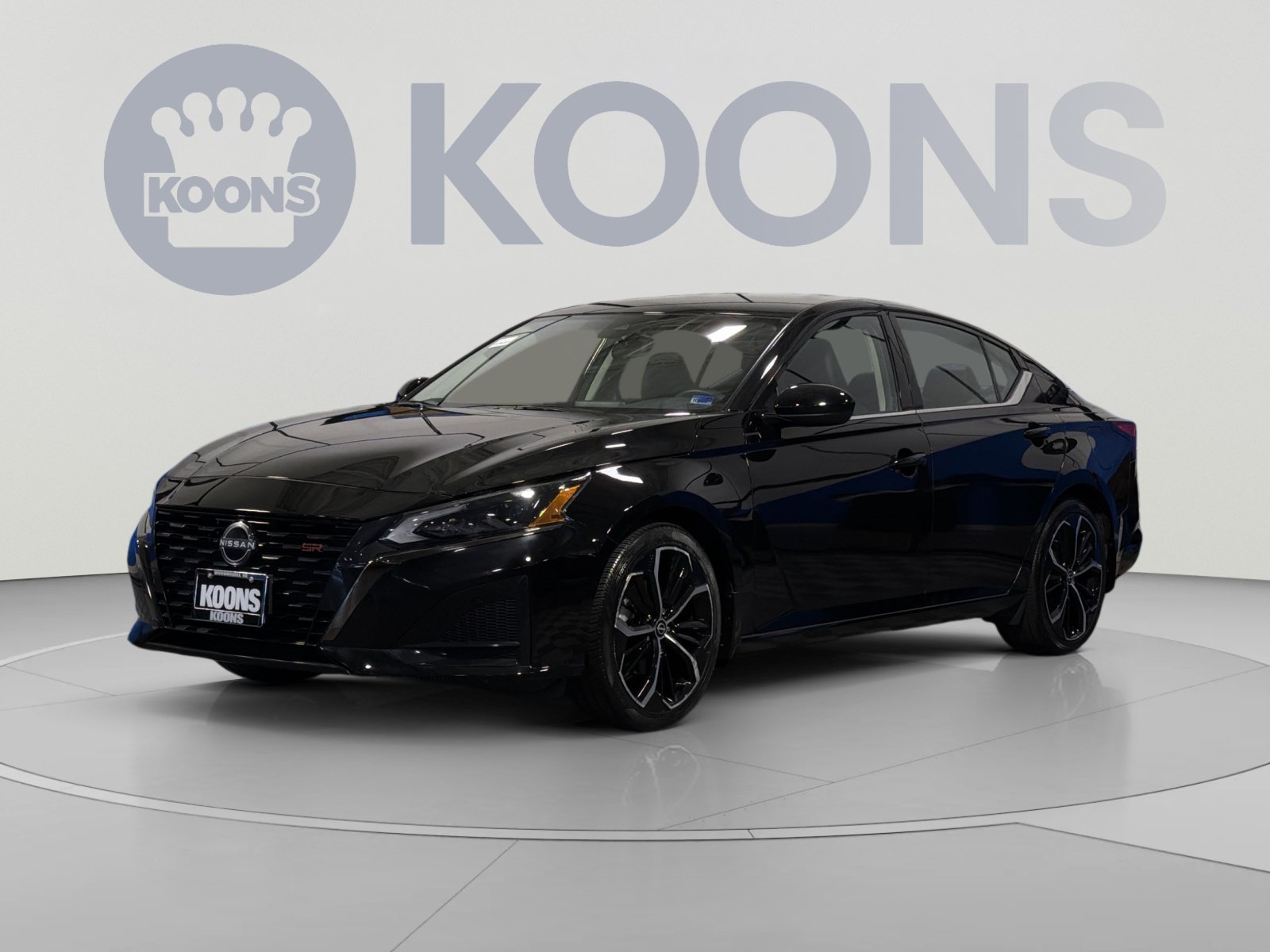 Used 2023 Nissan Altima 2.5 SR FWD image 1