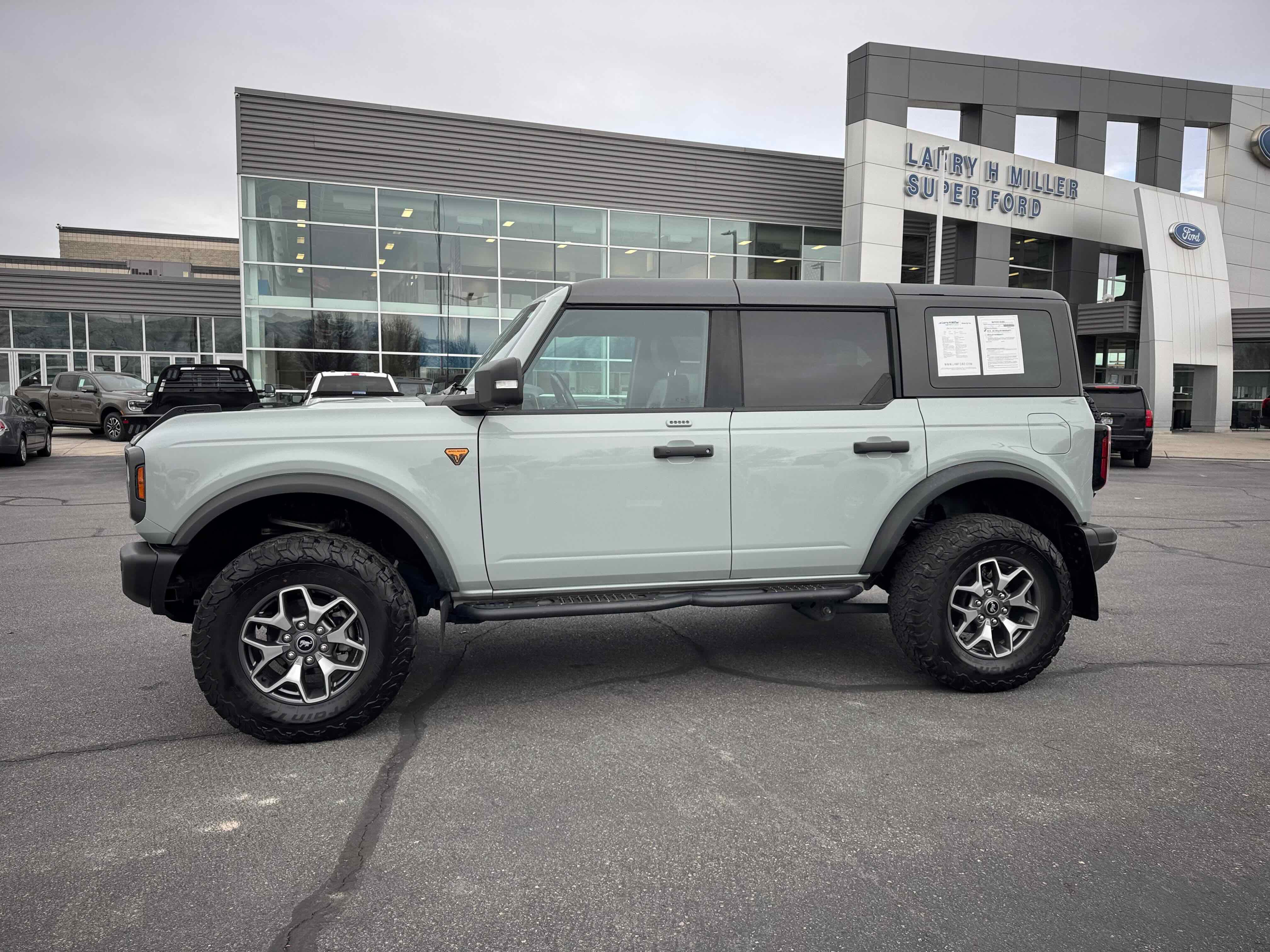 Certified 2023 Ford Bronco Badlands image 3