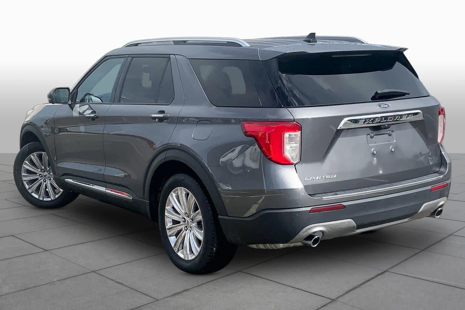 Certified 2022 Ford Explorer Limited w/ Equipment Group 301A RWD image 12